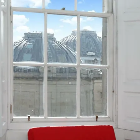 3 Bedroom Flat In City Centre Edimburgo