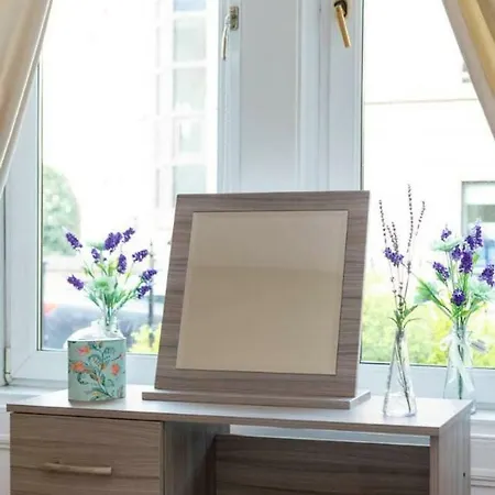 Διαμέρισμα Bright And Airy West End 2-bedroom