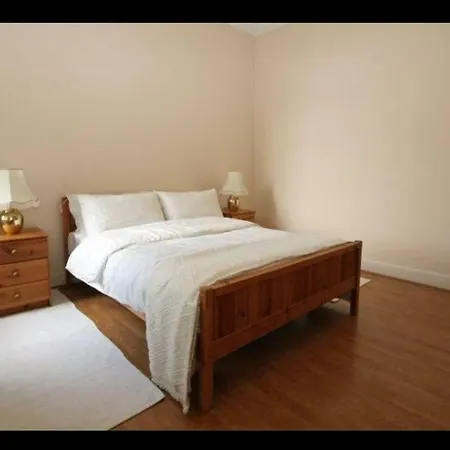 Apartment Central Waterfront Flat With Great Views