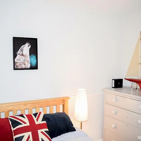Spacious 2 Bedroom Inverleith With Garden *