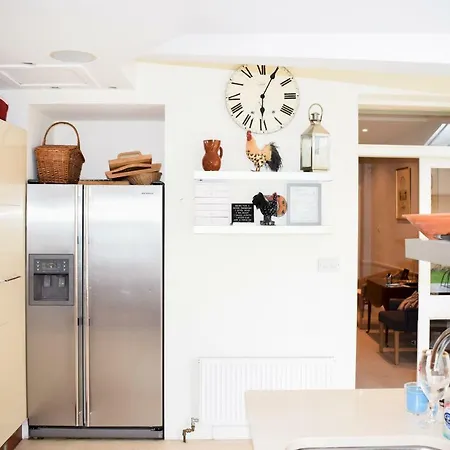 Spacious 2 Bedroom Inverleith With Garden