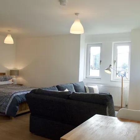 Apartment Spacious Canonmills Studio