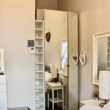Διαμέρισμα Homely 1 Bedroom Garden Flat