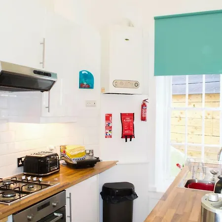Beautiful 1 Bedroom Flat In Old Town *