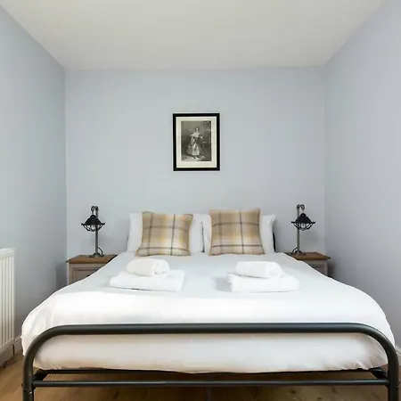 Holyrood Skyline Appartement *