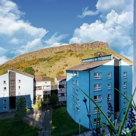 Holyrood Skyline 公寓
