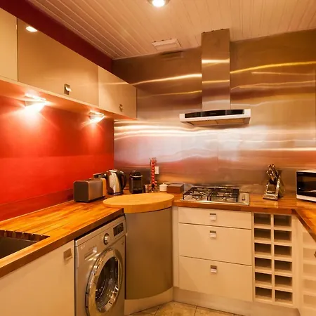 The Coates Gardens *