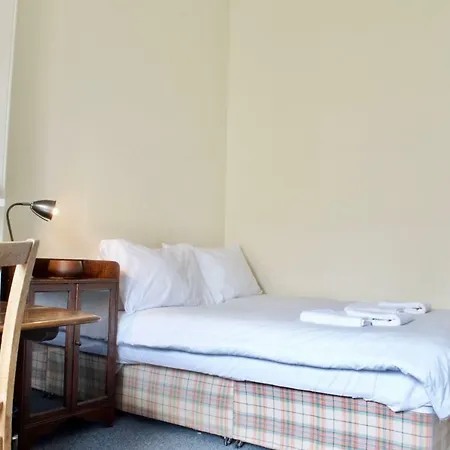 شقة 3 Bedroom City Flat In *