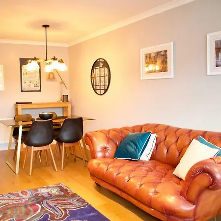 Large 2 Bedroom Flat In Leith With Free Parking * Édimbourg