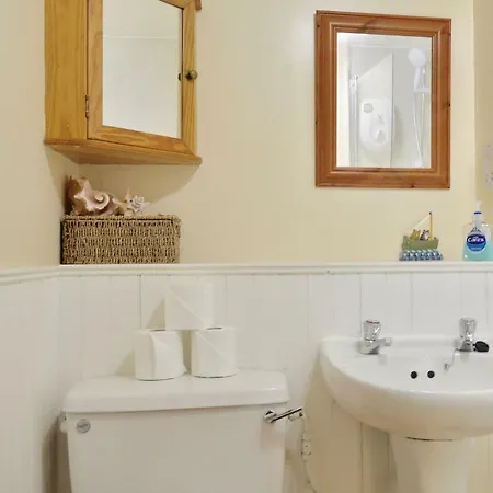 Castle View Flat In City Centre Sleeps 4