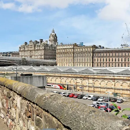 Appartement World's End - Historic 2 Bed On The Royal Mile, Sleeps 4 Édimbourg