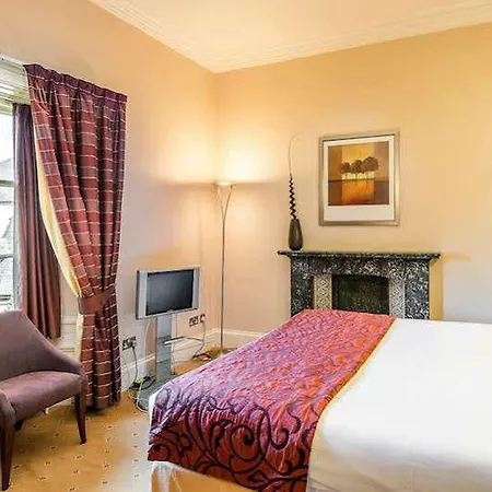 The Scholar 4* Edinburg