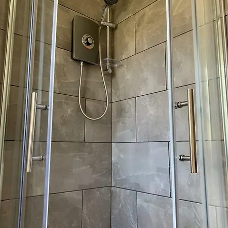 Апарт-отель Royal Mile Balconies By The Castle