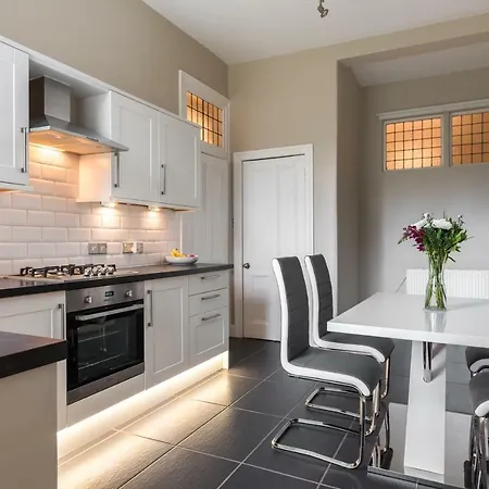 2br Arden Street By Guestready *