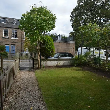 Beautiful One Bed Colony Flat In Stockbridge, Edimburgo