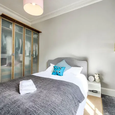 Διαμέρισμα Elegant 2br By Guestready *
