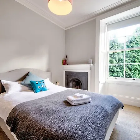 Elegant 2br By Guestready *