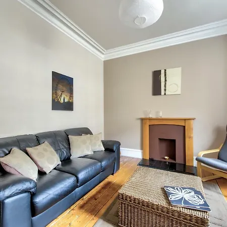 Διαμέρισμα 2br Flat Near King's Theatre By Guestready