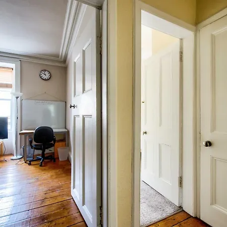 Διαμέρισμα 2br Flat Near King's Theatre By Guestready *
