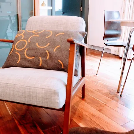 1 Bedroom House With Balcony Sleeps 2 * إدنبرة
