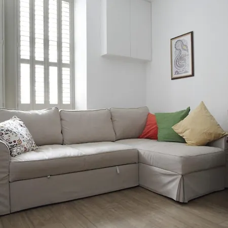 Apartament Quiet Ground Floor Mews Flat And Parking *