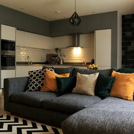 Contemporary With Garden Edinburgh