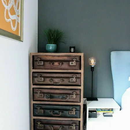 Contemporary With Garden * Edinburgh