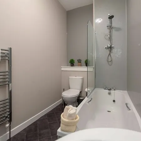 Cornerstone Apartament *