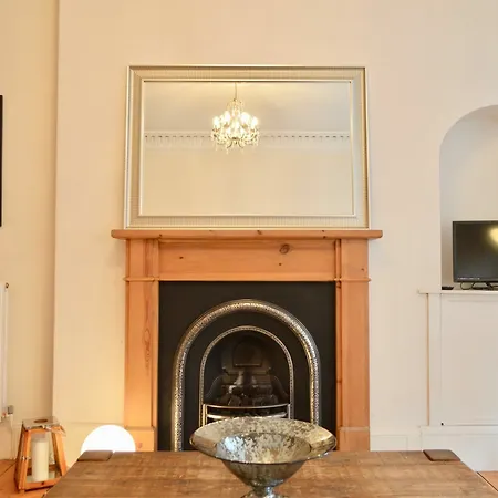 2 Bedroom Morningside Flat Sleeps 4 * Édimbourg
