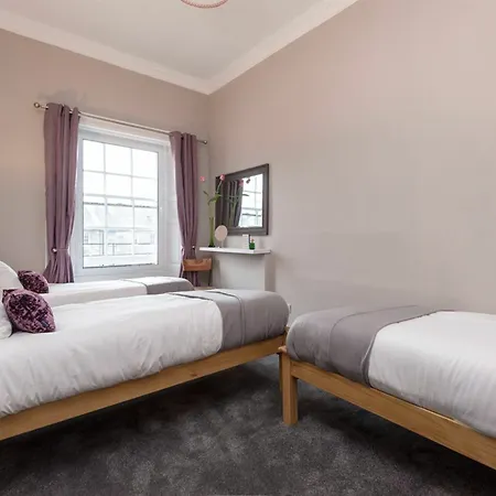 Cornerstone Apartament