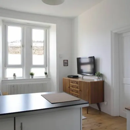 Apartment Newly Furnished In Centre *