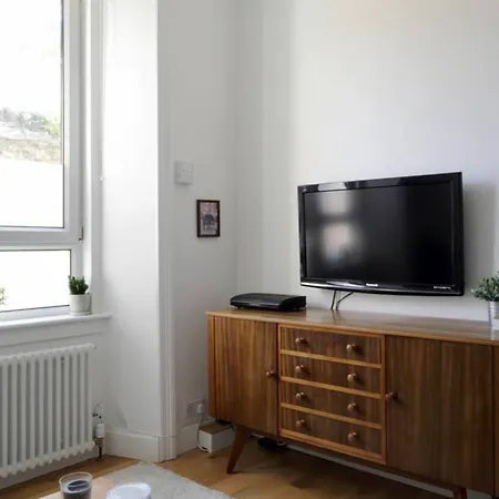 Newly Furnished In Centre *
