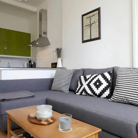 Newly Furnished In Centre * Edinburgh