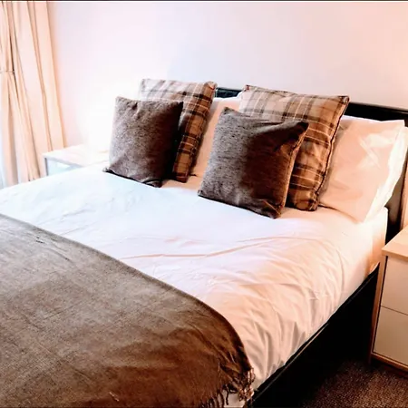 1 Bedroom In Leafy Morningside *