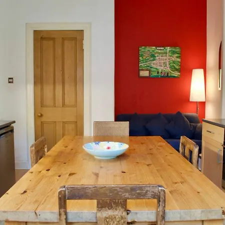 Lägenhet 2 Bedroom Flat Near The Kings Theatre