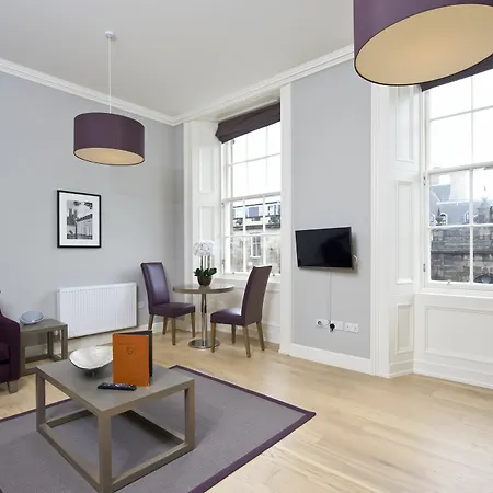 No1 - George Iv Bridge Apartment