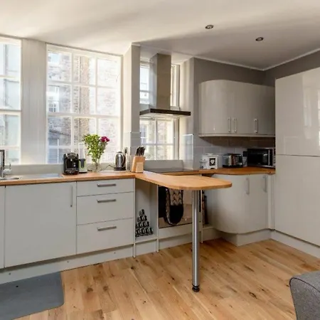 Apartment Beautiful Newly Decorated Flat On The Royal Mile! Edinburgh