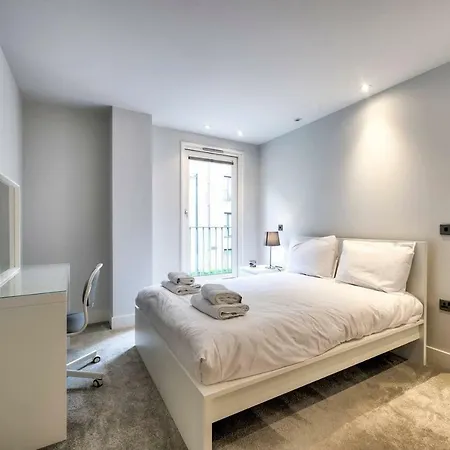 Modern 3br Flat In By Guestready *