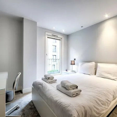 Modern 3br Flat In By Guestready Edynburg