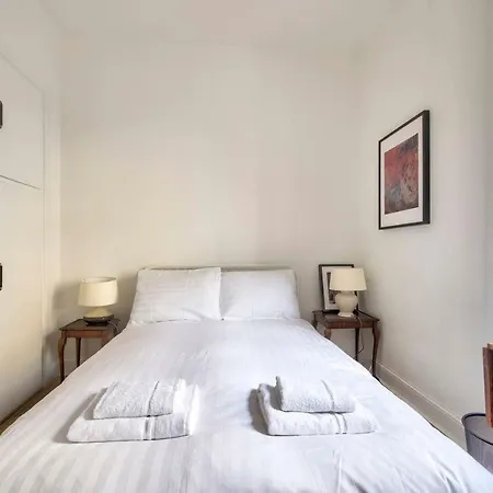 Homely 2br Flat In By Guestready *