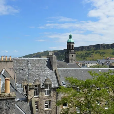 Apartamento Bright 2 Bedroom In Old Town Centre Edimburgo