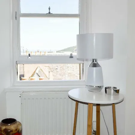 Bright 2 Bedroom In Old Town Centre Apartamento *