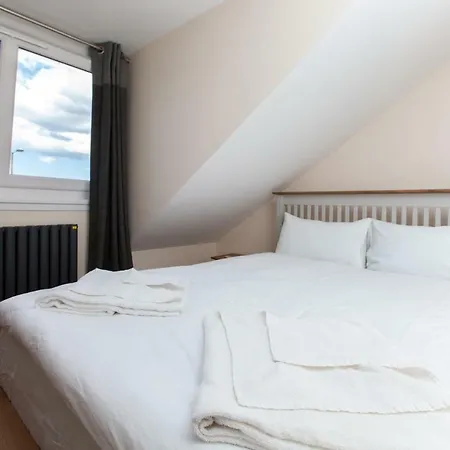 Casa de Férias Luxury Central Townhouse With A Hot Tub Edimburgo