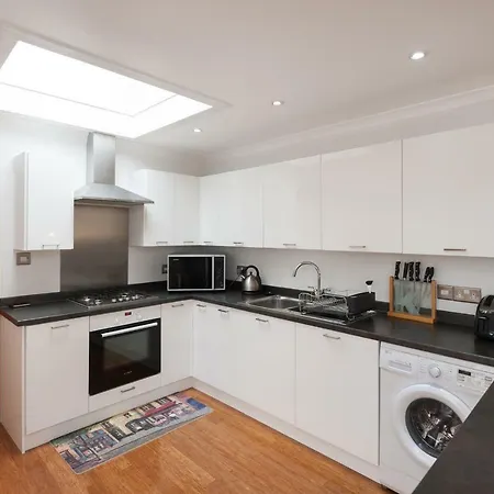 The Traquair Park بيت للعطل *