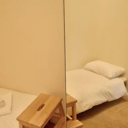 Modern 2 Bedroom Flat In City Centre Apartment