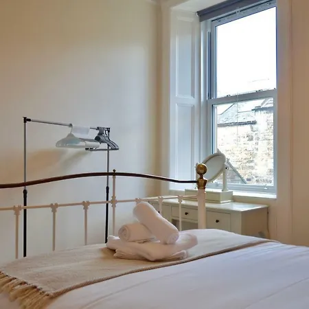 Apartment Modern 2 Bedroom Flat In City Centre Edinburgh