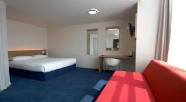 ホテル Travelodge Cameron Toll エディンバラ