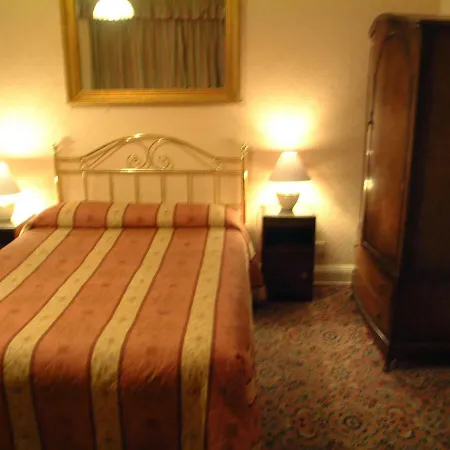Averon Guest house Edinburgh
