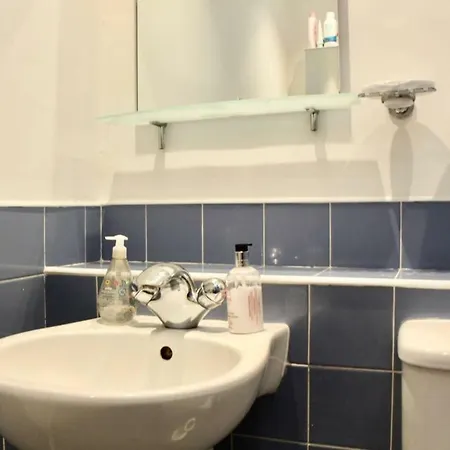 Charming Traditional Top Floor Haymarket Flat Εδιμβούργο
