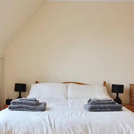 Charming Traditional Top Floor Haymarket Flat Εδιμβούργο